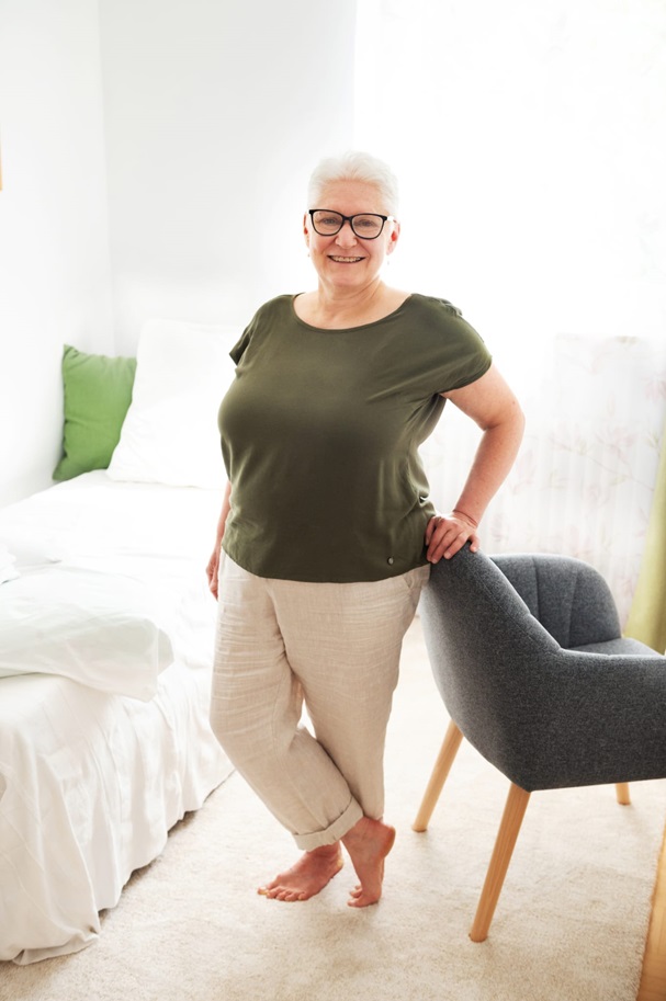 Ingrid Harrison im Praxisraum